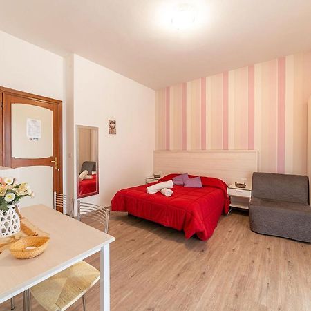 B&B Villa Montreux Rimini Eksteriør billede