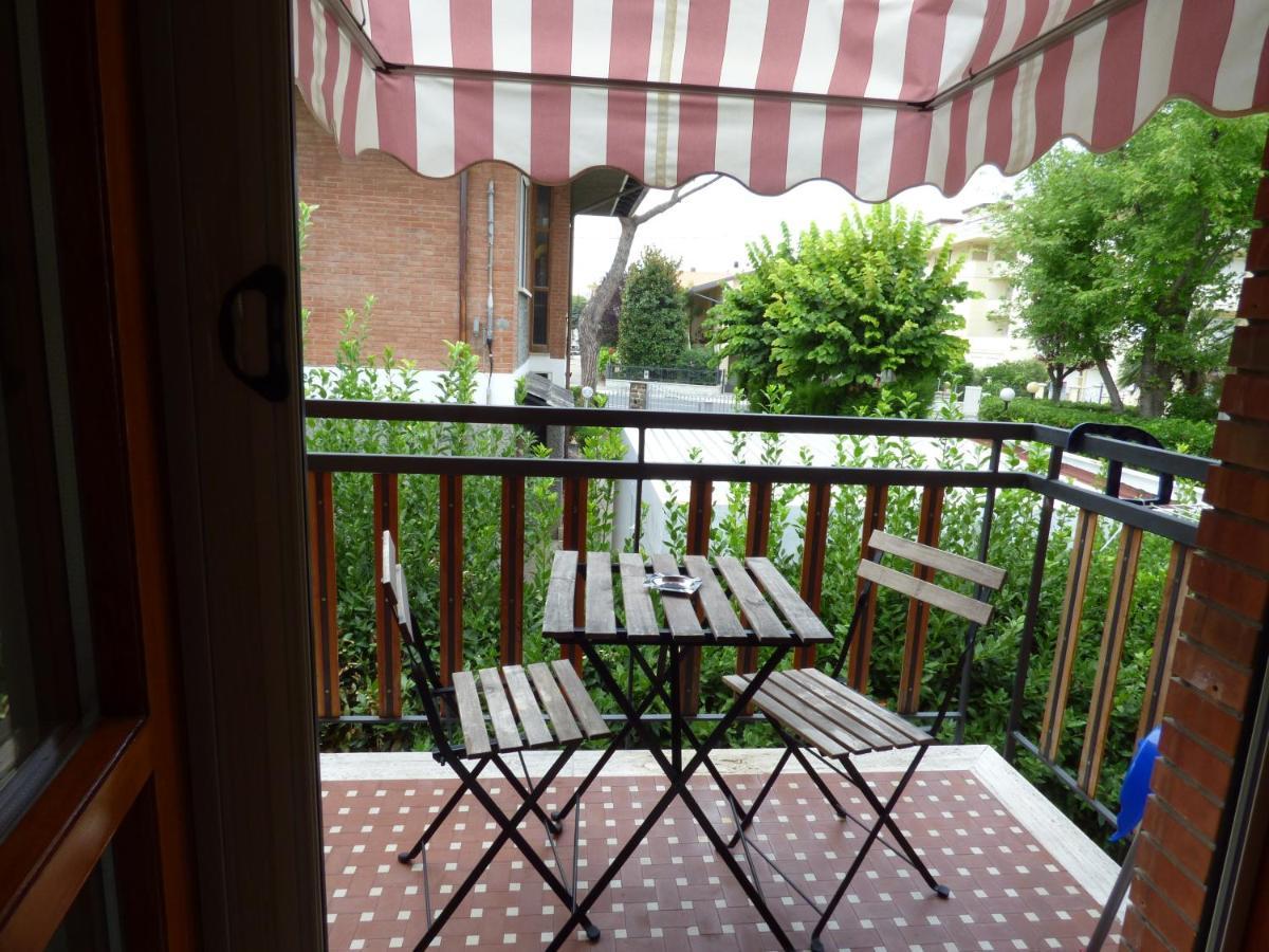 B&B Villa Montreux Rimini Eksteriør billede