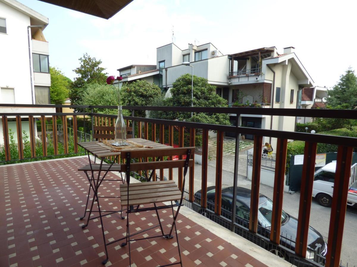 B&B Villa Montreux Rimini Eksteriør billede